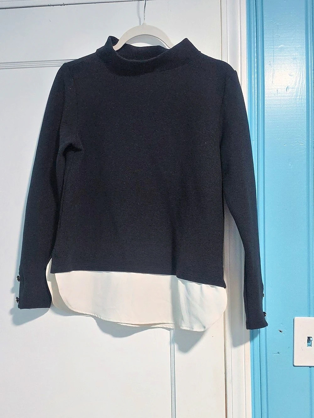 Ann Taylor Layered Mock Neck Top Women's Black & White Long Sleeve XS